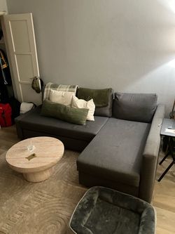 L Shape Couch with pull out