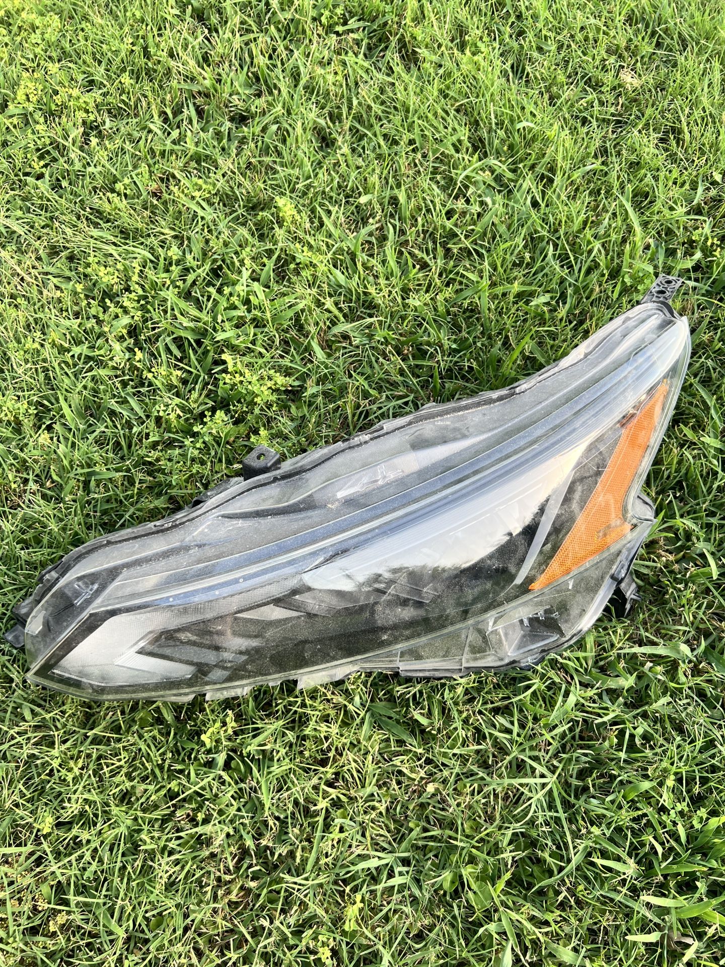 2019 2020 2021 2022 Altima Headlight