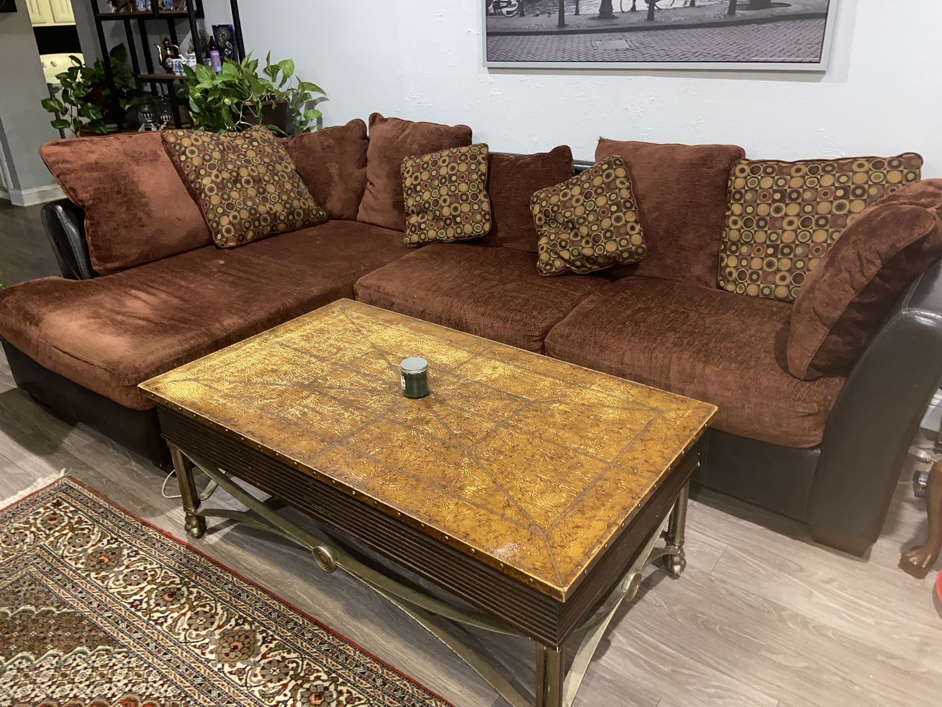 Couch & Coffee Table