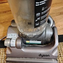 Dyson Vacuum 