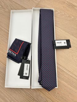 Hugo Boss Necktie And Pocket Square Set