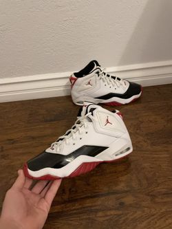 Jordan B'Loyal 'White Red Black' *size 8*
