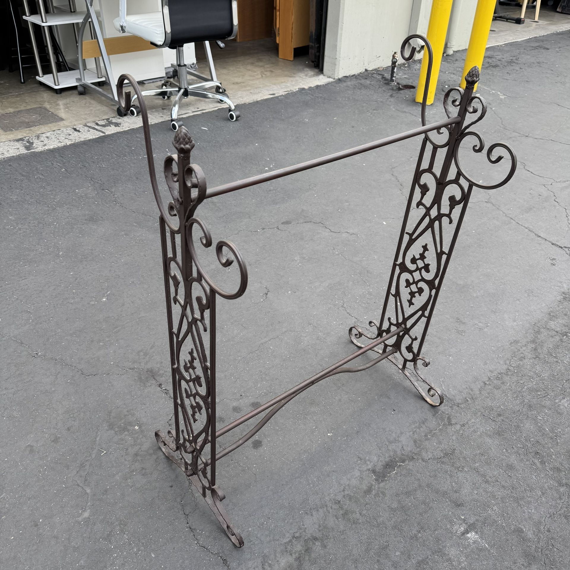 Vintage Metal Quilt Rack, Towel Rack