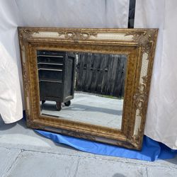Wall Mirror 43”1/2 X 37”1/2 In Good Condition $80 Firm On Price