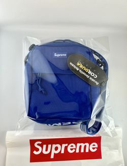 Supreme Duffle Bag for Sale in Queens, NY - OfferUp