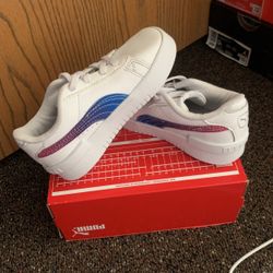 TODDLER SIZE 9C PUMAS