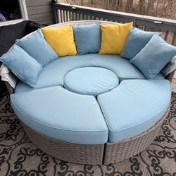Sunbrella Round Outdoor Lounger 