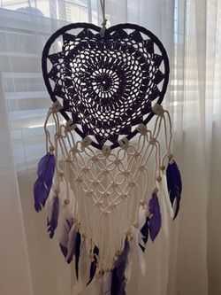 dream catcher wall hanging: purple and white