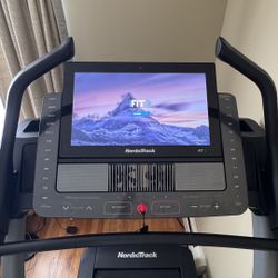 NordicTrack Commercial X 22 i