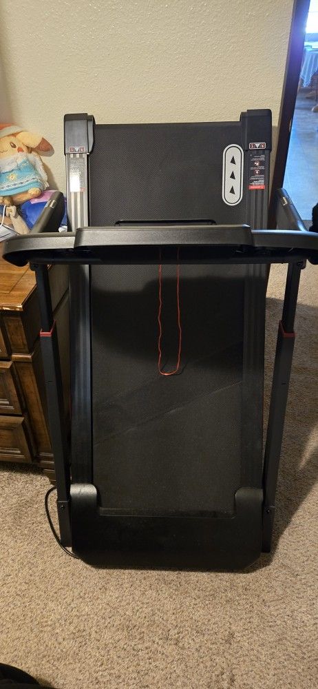 Folding Treadmill With Incline