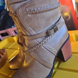 Brown Boots 