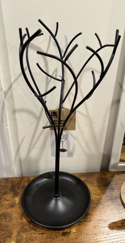 Organic Tree jewelry holder 