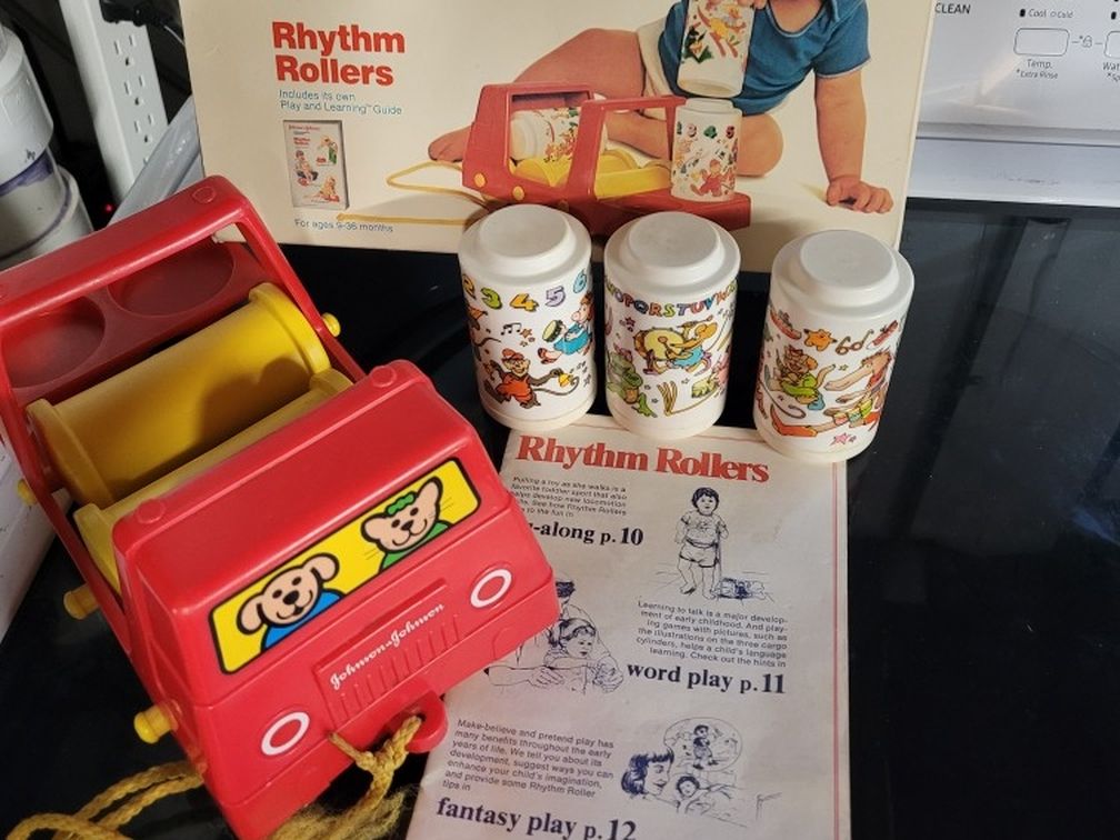 Vintage Rhythm Rollers pull toy