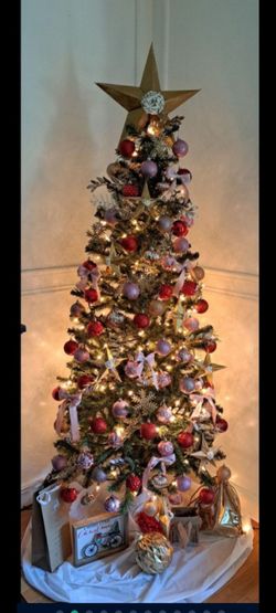 6 ft. Non Lit Christmas Tree with 2-Boxes 100 mini lights