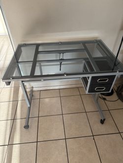 Adjustable Titling Drawing Desk 