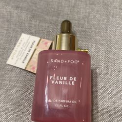 Sand + fog perfume oil,fleur de vanilla $30