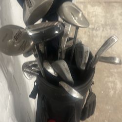 Set Of Goof Clubs And Bag 