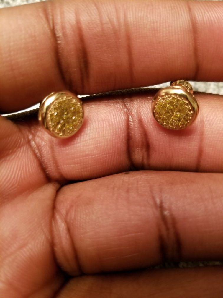 10k gold yellow diamond earrings
