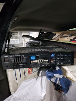 AKAI AA-V205 Computer Controlled Audio Video Receiver
