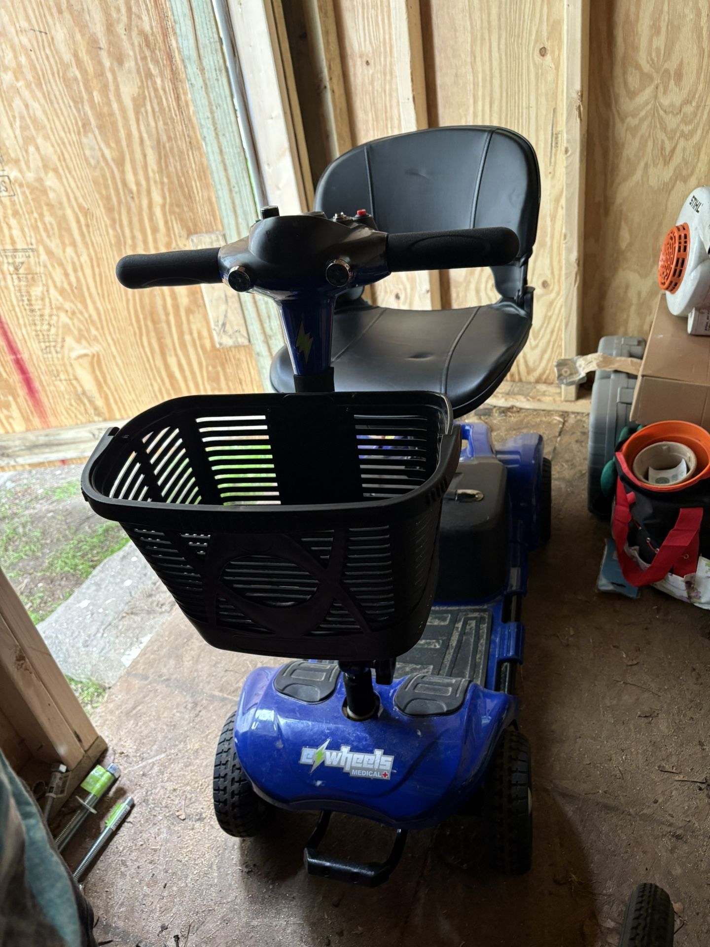Ezwheels Mobil Scooter
