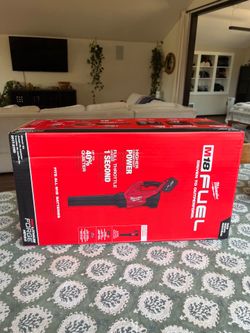 Milwaukee fuel leaf blower (no battery)