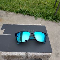 Oakley Sunglasses 