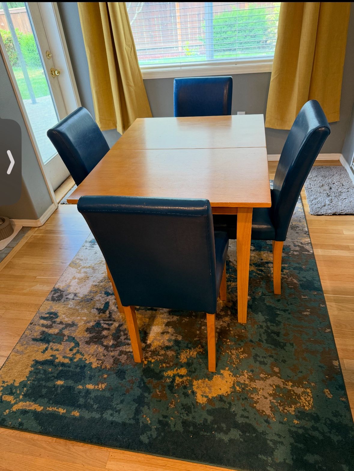 Breakfast Table 4 Blue Leather Chairs