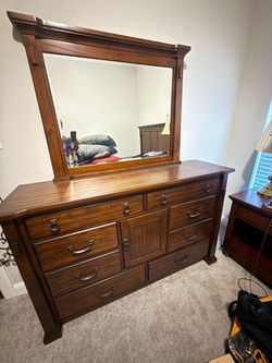 Queen Bedroom Set