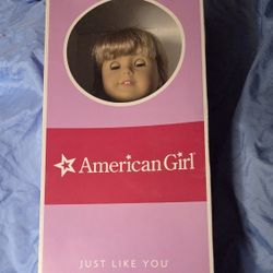 AMERICAN GIRL DOLL