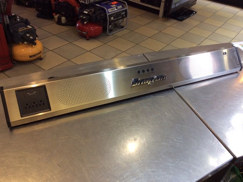 SNAP-ON SOUNDBAR SPEAKER 48" w/CHARGING PORTS