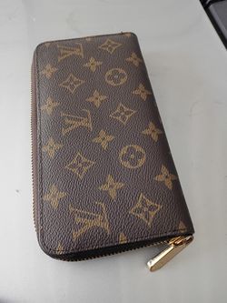 Louis Vuitton Zippy wallet