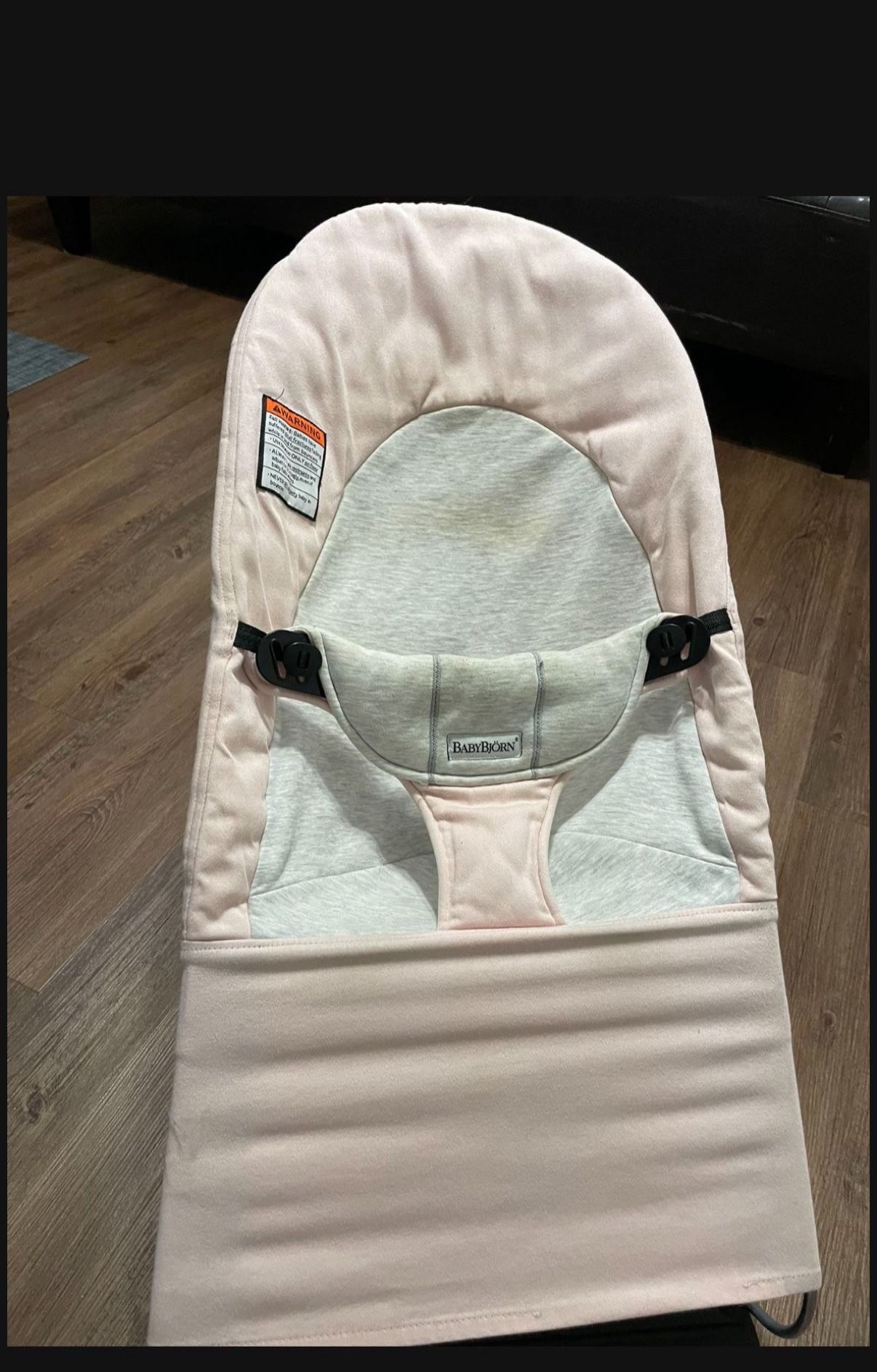 BabyBjorn bouncer pink