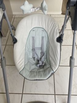 Graco Slim Spaces Swing