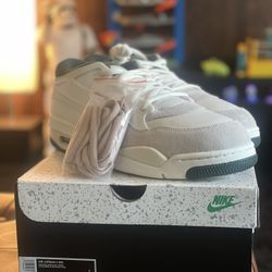 NEW Air Jordan 4 RM - Sz12