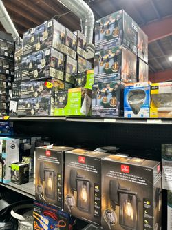 COSTCO SALE! Outdoor led, solar lights