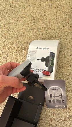 Mophie Wireless Charging Car Vent Mount