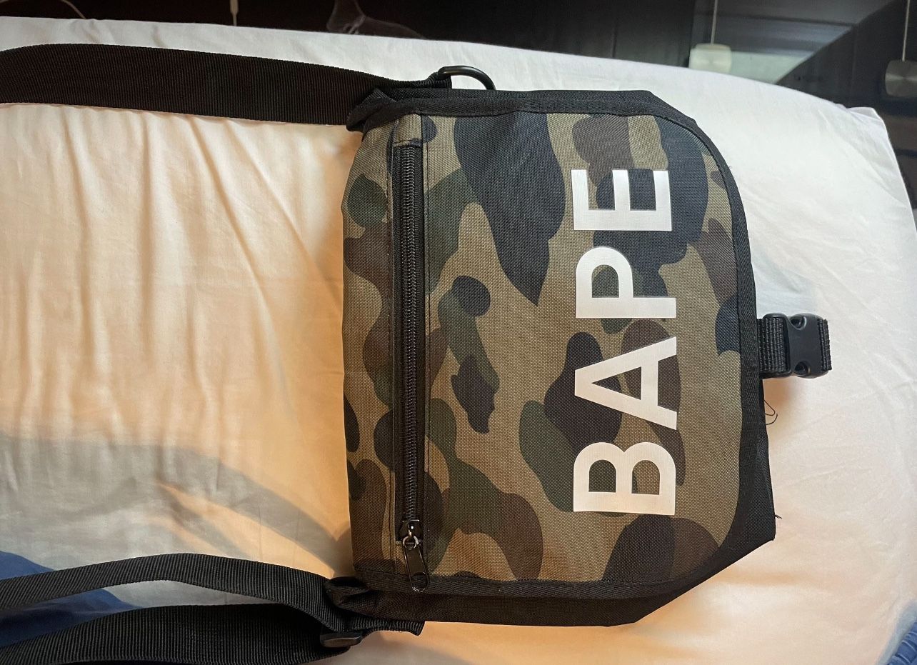 BAPE Shoulder Bag Camo