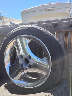 (1) Single tire 195/50/15 w/ Rim - 195 / 50R15