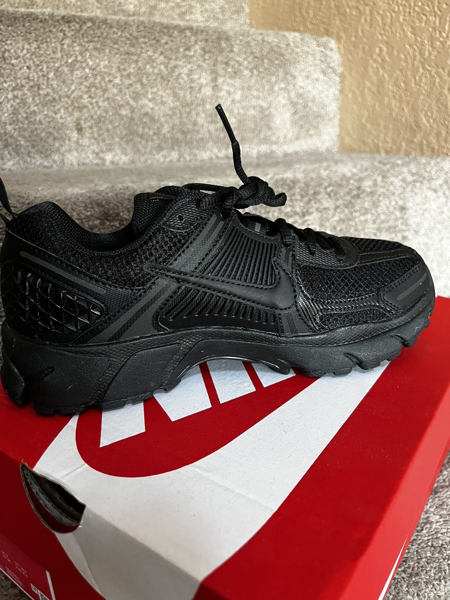 Vomeros 5