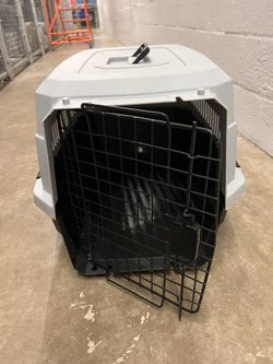 Plastic Portable Dog Kennel