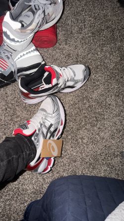Red gel asics size 7.5 men’s