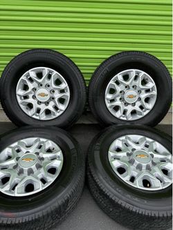 Chevy Silverado 2500/3500 Factory Wheels Tires