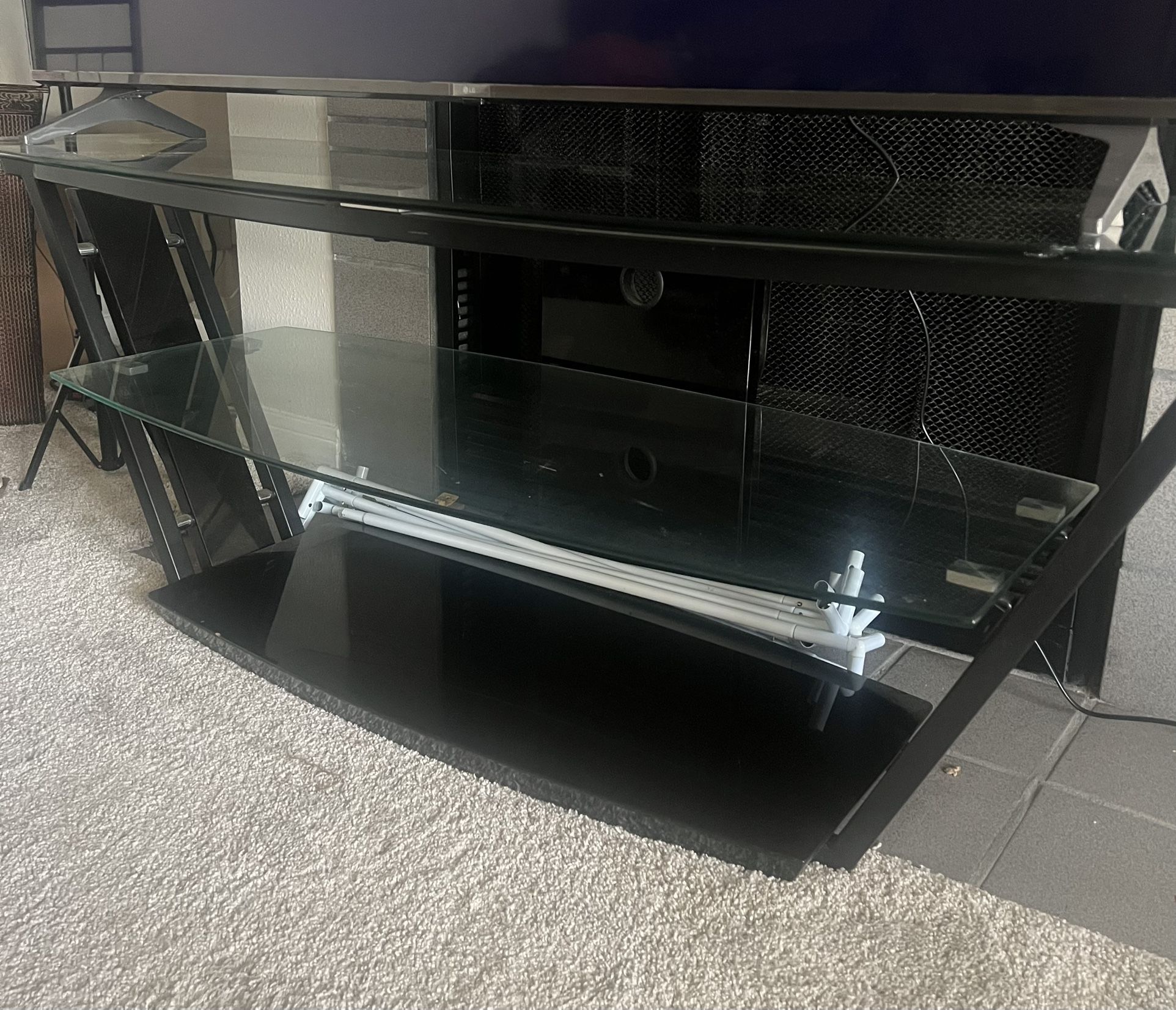 *FREE* Glass 3-Shelf Tv stand