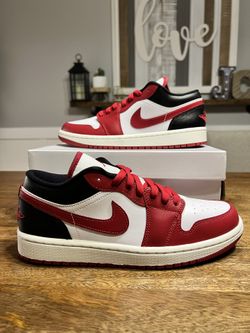Jordan 1 Low Reverse Black Toe  - Size 10W / 8M