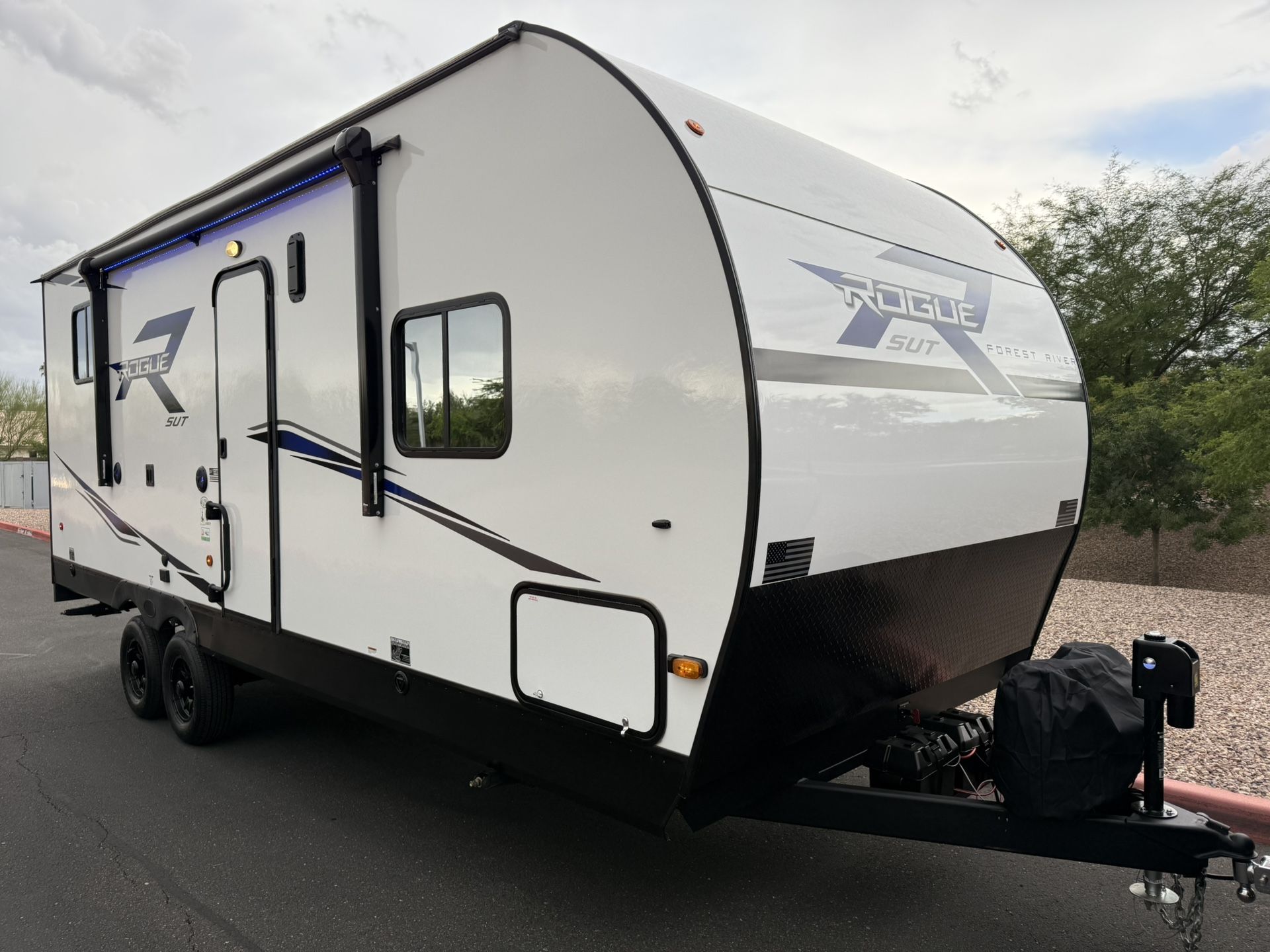 2024 Forest River Rogue Sut Toy Hauler Travel Trailer