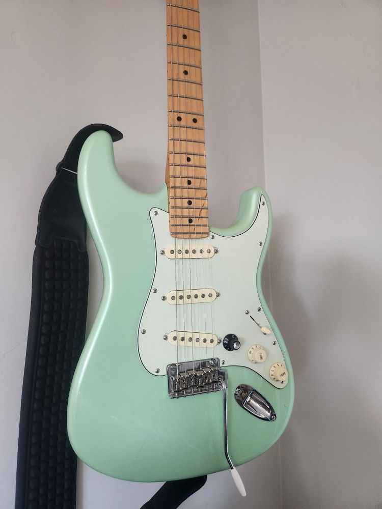 Fender Stratocaster Surf Green MIM