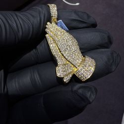 “3ct Hand-Selected Natural Diamonds Praying Hands Pendant • 10K Solid Gold • Faith Meets Ice 🙏