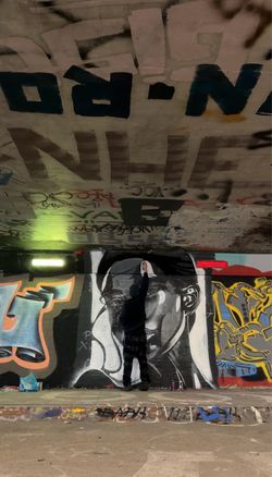 Spray art wall decor