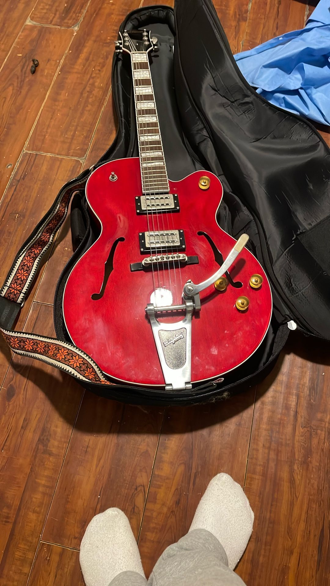 Gretsch Hollow Body + Comfortable Case