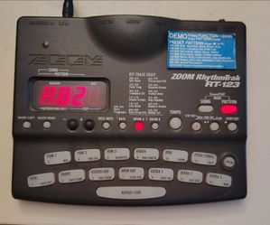 Zoom  RT-123 Drum Machine